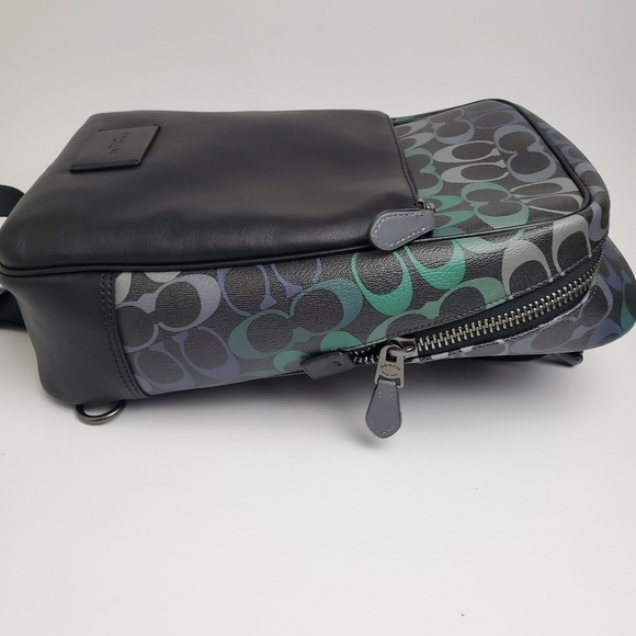 NWT Coach Crossbody Medium Backpack Below Retail - Picture 3 of 4